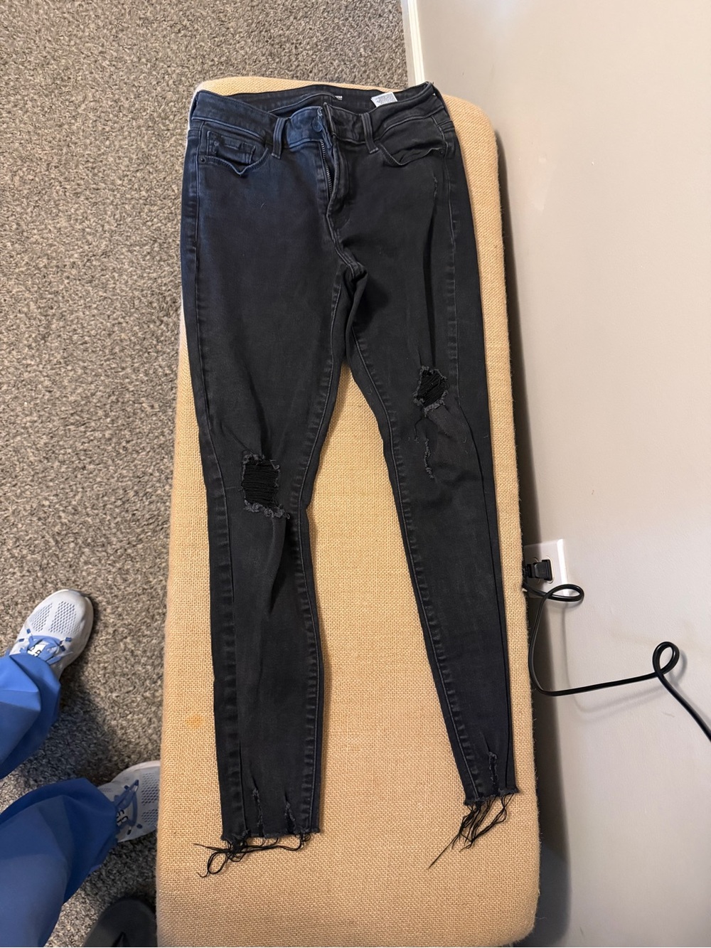 Old Navy Black Ripped Skinny Jeans size 4